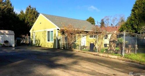 14516 Grant Ave, Lakewood, WA 98498-2307