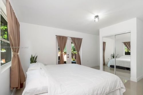 1401 3rd Ave, Dania Beach FL  33004-4214 exterior