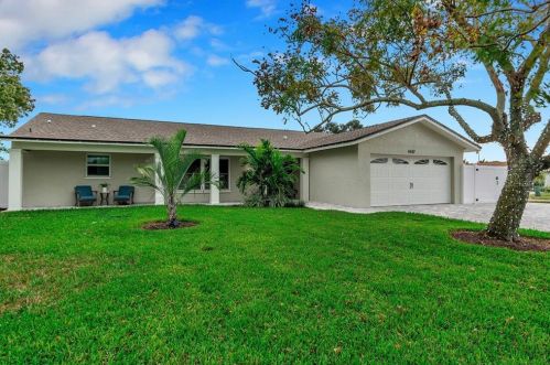 4592 40 St, Saint Petersburg FL  33714-2220 exterior