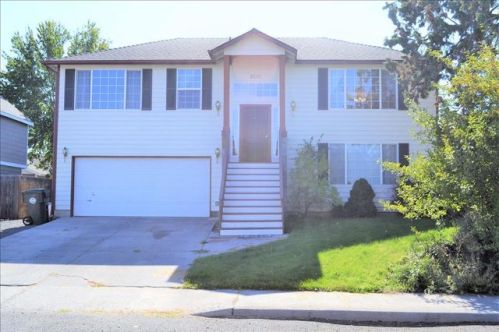 2107 Mays Ave, Bend, OR 97701-6376