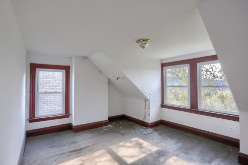 2620 California Ave, Pittsburgh PA 15212-2669 exterior