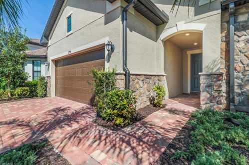 2754 Aviamar Cir, Naples FL 34114-0097 exterior