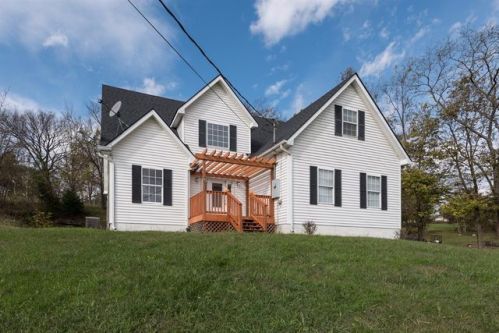 674 Pike St, Sadieville, KY 40370-9316