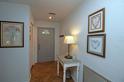 4291 Cherry St, Saint Petersburg FL  33703-5033 exterior