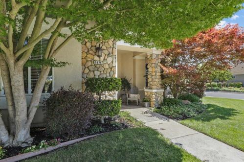 1676 Calhoun Ave, Ripon, CA 95366-9347