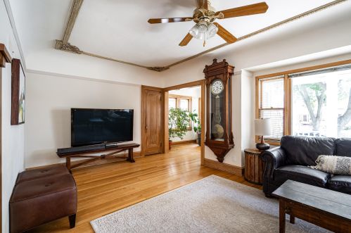 2555 72, Milwaukee WI 53219-2529 exterior