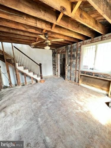 4925 Brooks St, Washington, DC 20019-5317