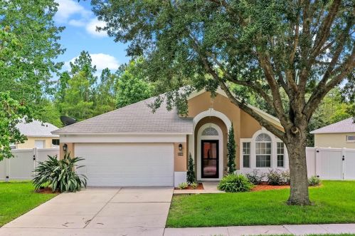 3749 Andover Cay Blvd, Orlando, FL 32825-2700