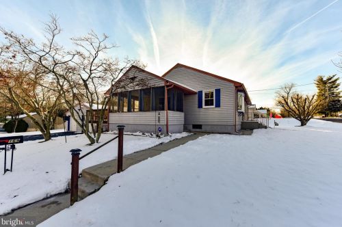 169 Garfield Ave, Blenheim, NJ 08012-1119