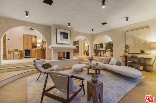 328 Poquito Ln, Topanga CA  90290-3547 exterior