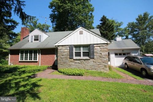 1008 Yardley Rd, Yardley, PA 19067-7423