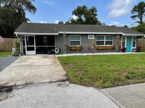 121 Angeles Rd, De Bary, FL 32713-3415