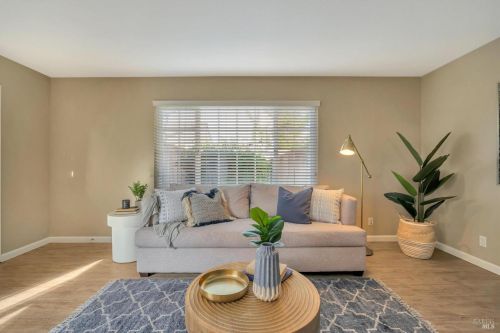 1642 Yardley St, Santa Rosa CA 95403-2390 exterior