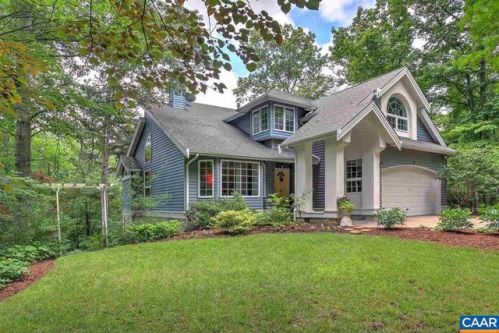 551 Chinquapin Dr, Sherando, VA 22952-2912