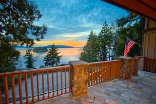 1078 Chuckanut Dr, Bellingham, WA 98229-8982