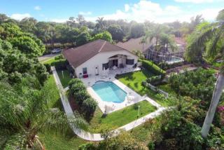 19890 Loxahatchee Pointe Dr, Jupiter, FL 33458-1814
