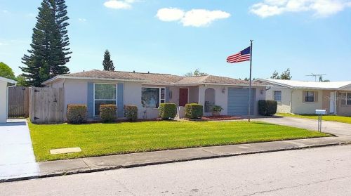 3334 Pinon Dr, Tarpon Springs, FL 34691-4715