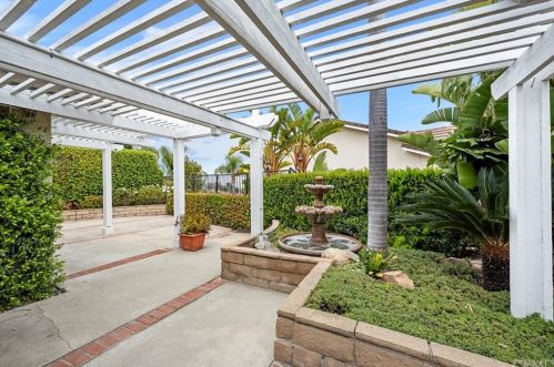 1024 Aspenwood Cir, Anaheim CA  92807-5014 exterior