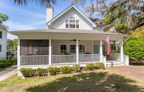24 Bostick Cir, Beaufort, SC 29902-5704