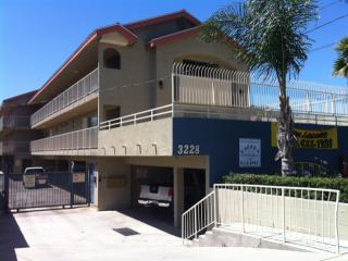 3228 139th St, Hawthorne CA  90250-7884 exterior