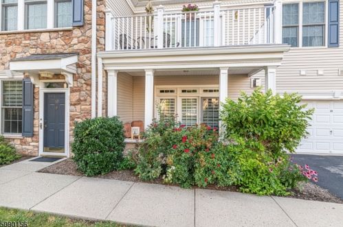 69 Quarry Dr, West Paterson, NJ 07424-4200