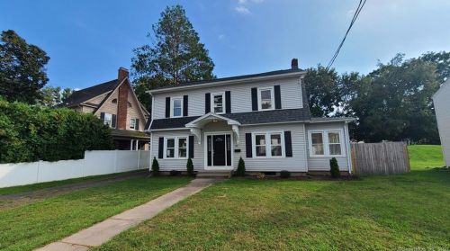 28 Scarborough Rd, Manchester, CT 06040-5431