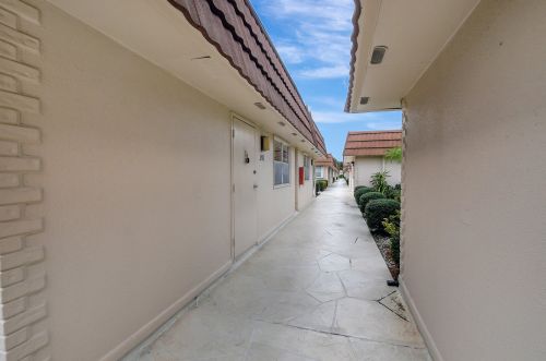 201 Seville I, Delray Beach, FL 33446-2145