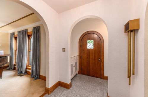 8011 Jackson Park Blvd, Milwaukee, WI 53213-1654