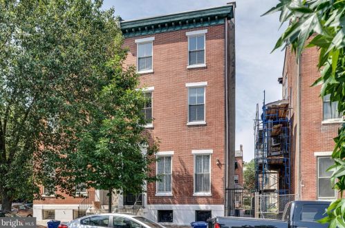 1629 Green St, Philadelphia PA  19130-3909 exterior