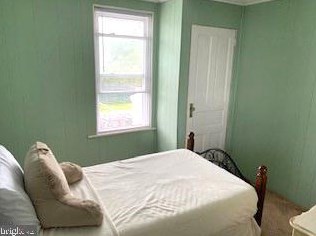 376 Amosland Rd, Holmes PA  19043-1203 exterior