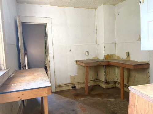 315 Hamilton Ave, Hermitage PA  16121-2002 exterior