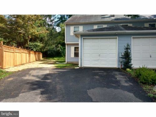 125 Deerpath Dr, Lansdale, PA 19446-1423