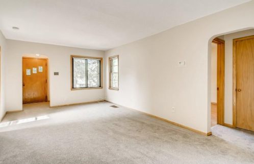 555 36 1/2 Ave, Minneapolis, MN 55418-1222