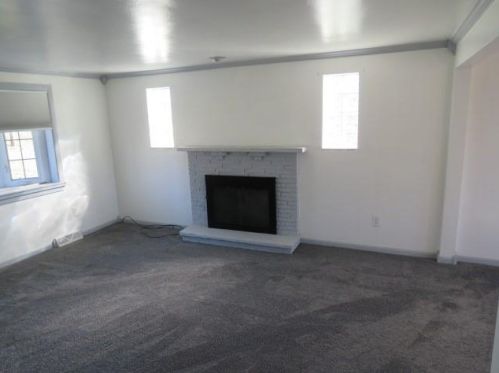 141 Main St, Hickory, PA 15340-1166