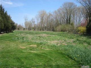 1300 Hortons Ln, Southold, NY 11971-1650