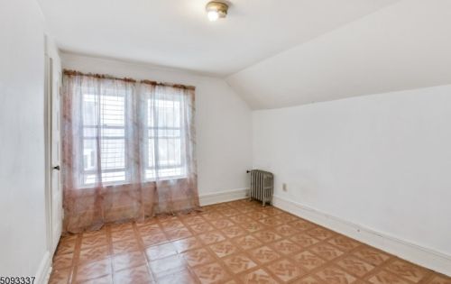 14 Stockton Pl, East Orange NJ  07017-5209 exterior