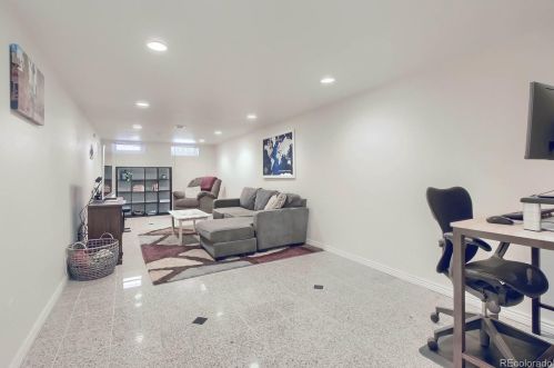 3515 Eudora St, Denver CO 80222-7321 exterior