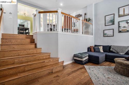 254 E St, Benicia CA  94510-3274 exterior