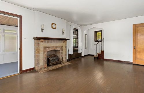 4010 Dalewood St, Pittsburgh, PA 15227-3426