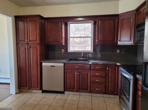 78 Seneca Lake Rd, Sparta NJ  07871-2828 exterior