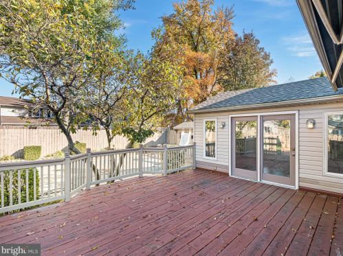 22 Nicole Ct, New Castle DE  19720-3760 exterior