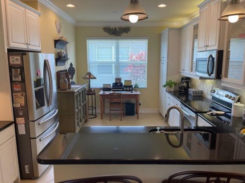 15831 Aurora Lake Cir, Wimauma FL  33598-4031 exterior