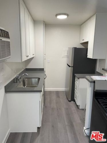 6318 Beck Ave, North Hollywood, CA 91606-3643