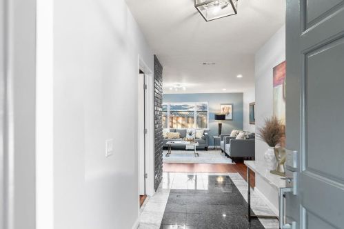 1143 Shenandoah Dr, Sunnyvale, CA 94087-2221