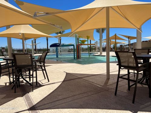 15986 Electra Ln, Sun City AZ 85387 exterior