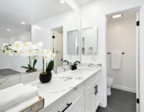 4051 Via Encinas, Cypress CA  90630-3431 exterior