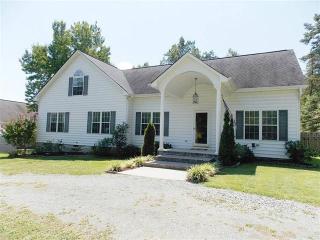 360 Rollingwood Dr, Burlington, NC 27217-8744