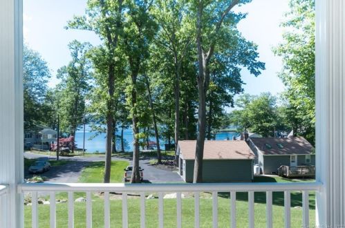 112 Ipswitch Rd, Bristol, CT 06010-7169