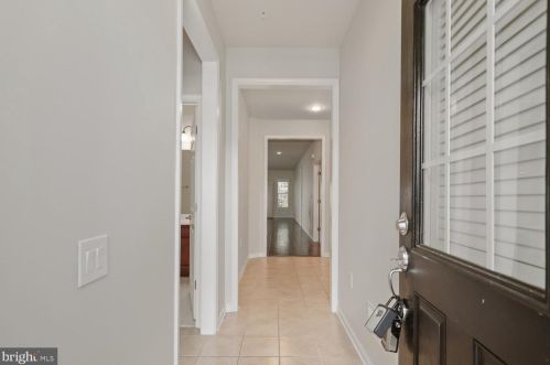 243 Long Point Dr, Fredericksburg, VA 22406-5450