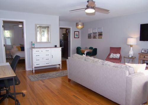 3122 Wilshire Ln, Oakdale, NY 11769-1441